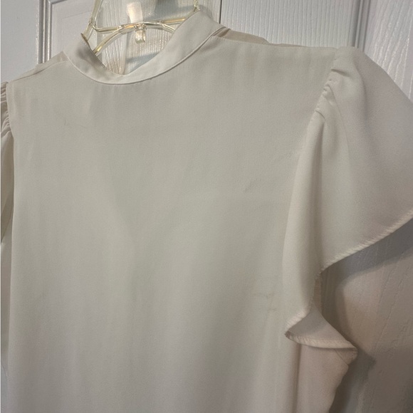 Express Button-Up Blouse - Picture 5 of 6